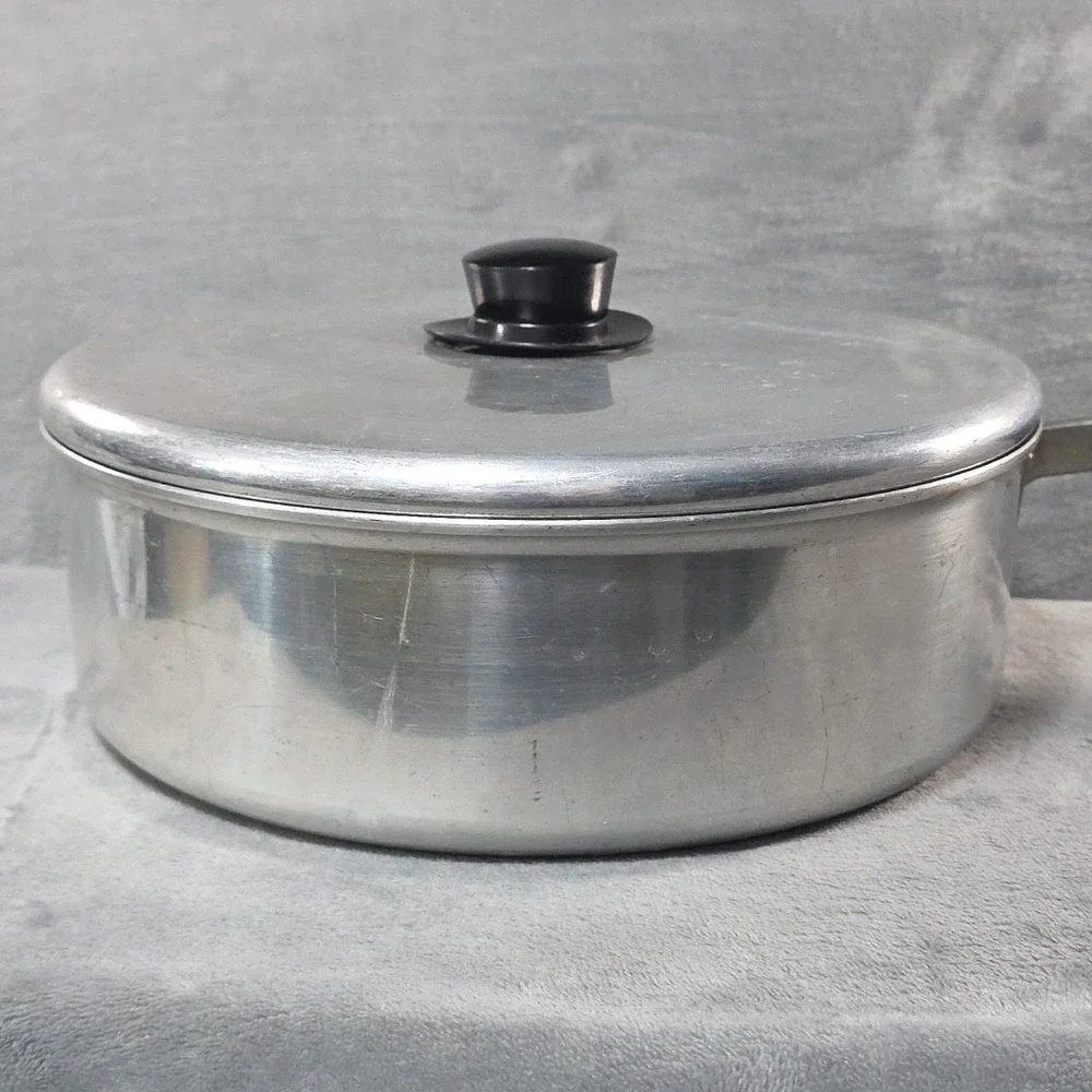 Vintage T-Fal Long Handle Aluminum Pot With Lid Made In‎ France 10 Inch